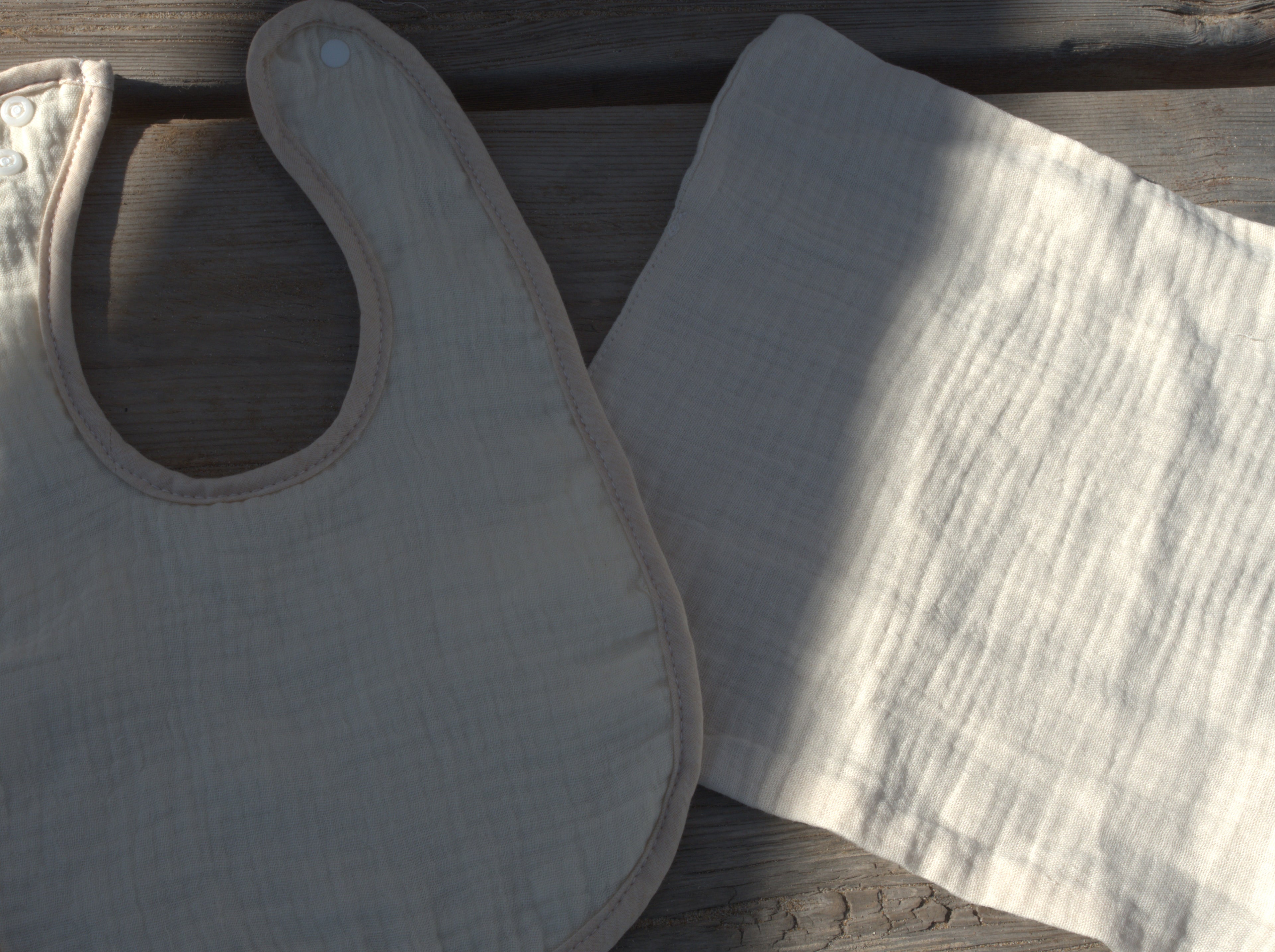 Baberito y muselina beige